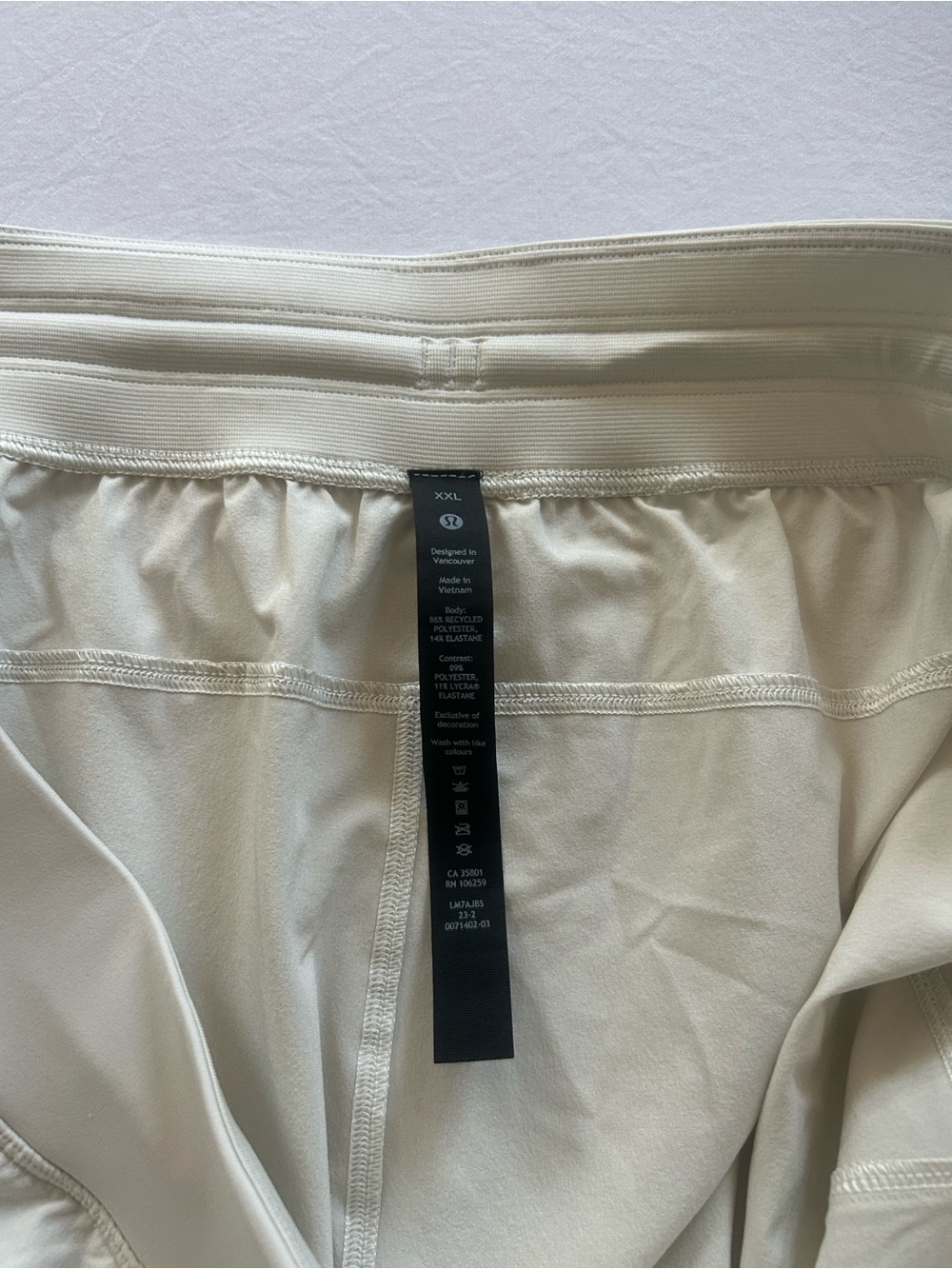 lululemon athletica Men's Drawstring Cream Athletic Shorts - Picture 5 of 8